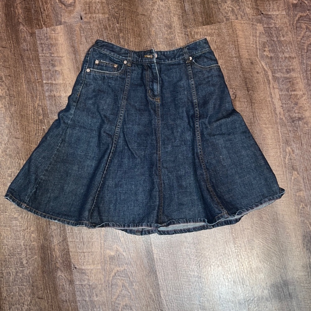 ❌SOLD❌3/$20 knee length denim skirt